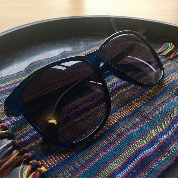 🟣 2/$10 Lot of 3 Sunglasses - Green, Blue, Purple - Picture 6 of 15